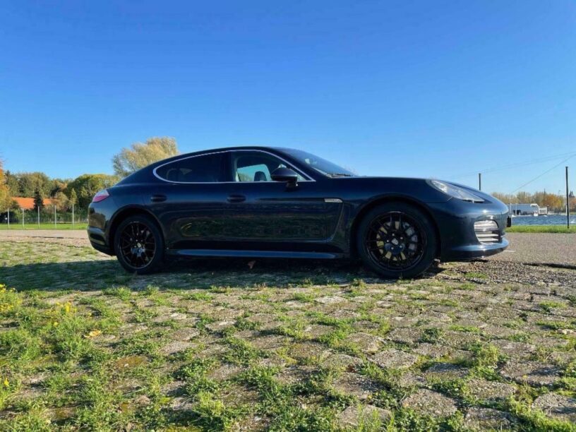 blauwe Panamera