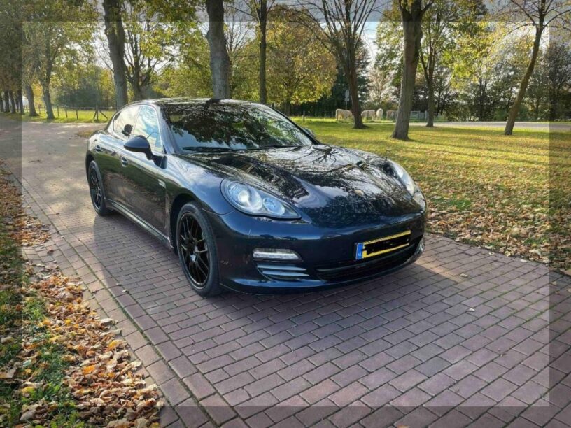 blauwe Panamera