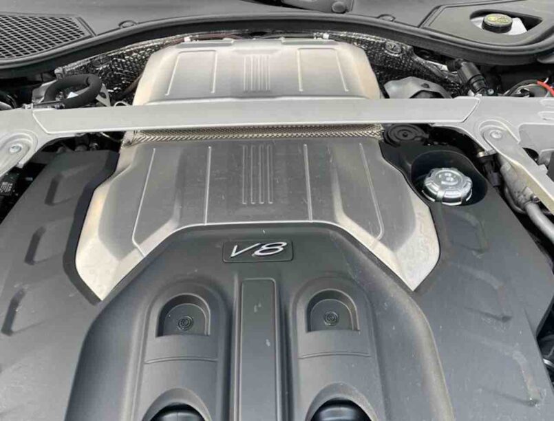Bentley Flying Spur V8