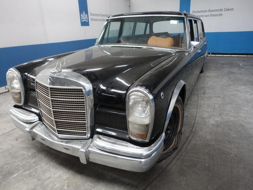 Mercedes 600 Pullman Domeinen