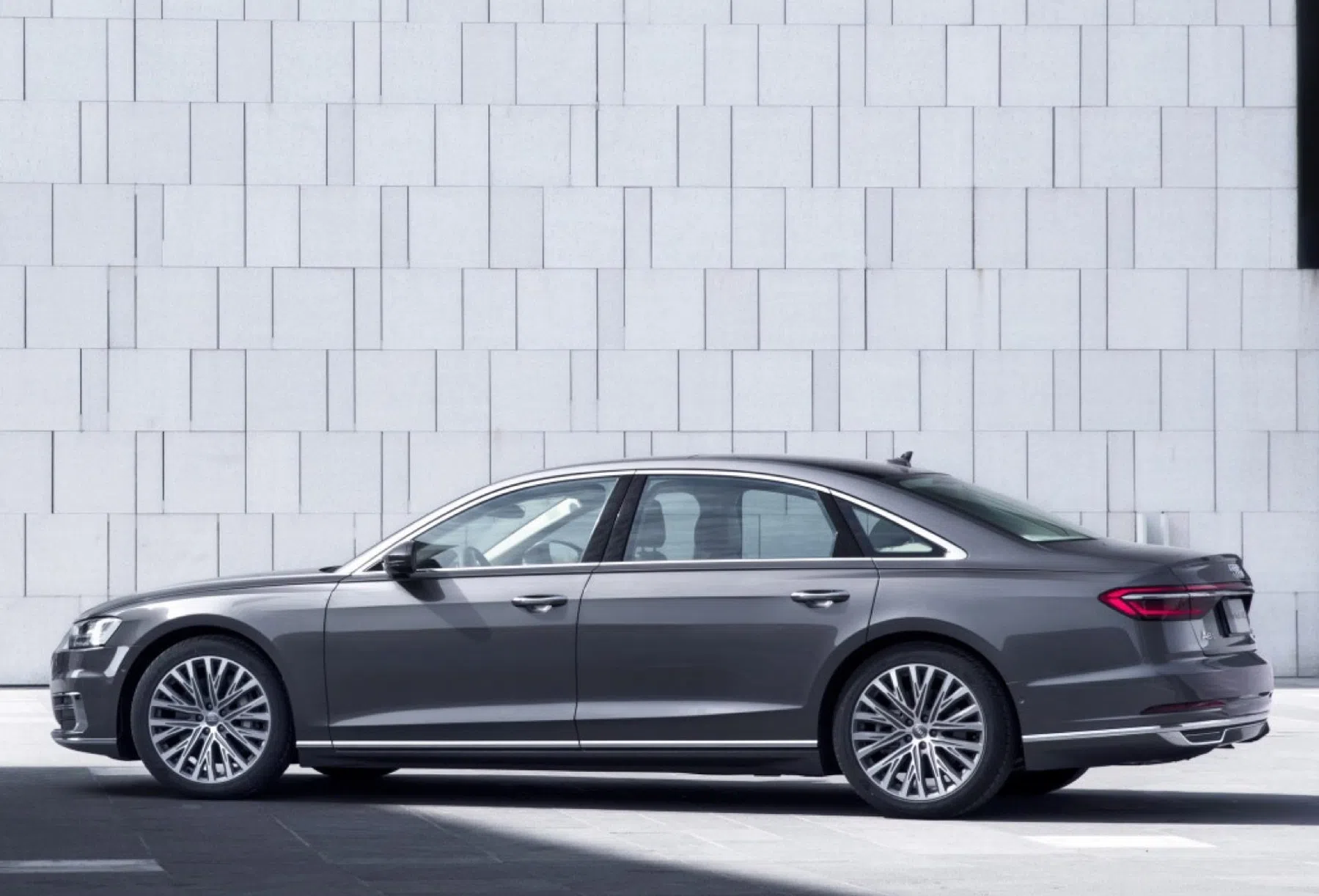 Audi A7 L