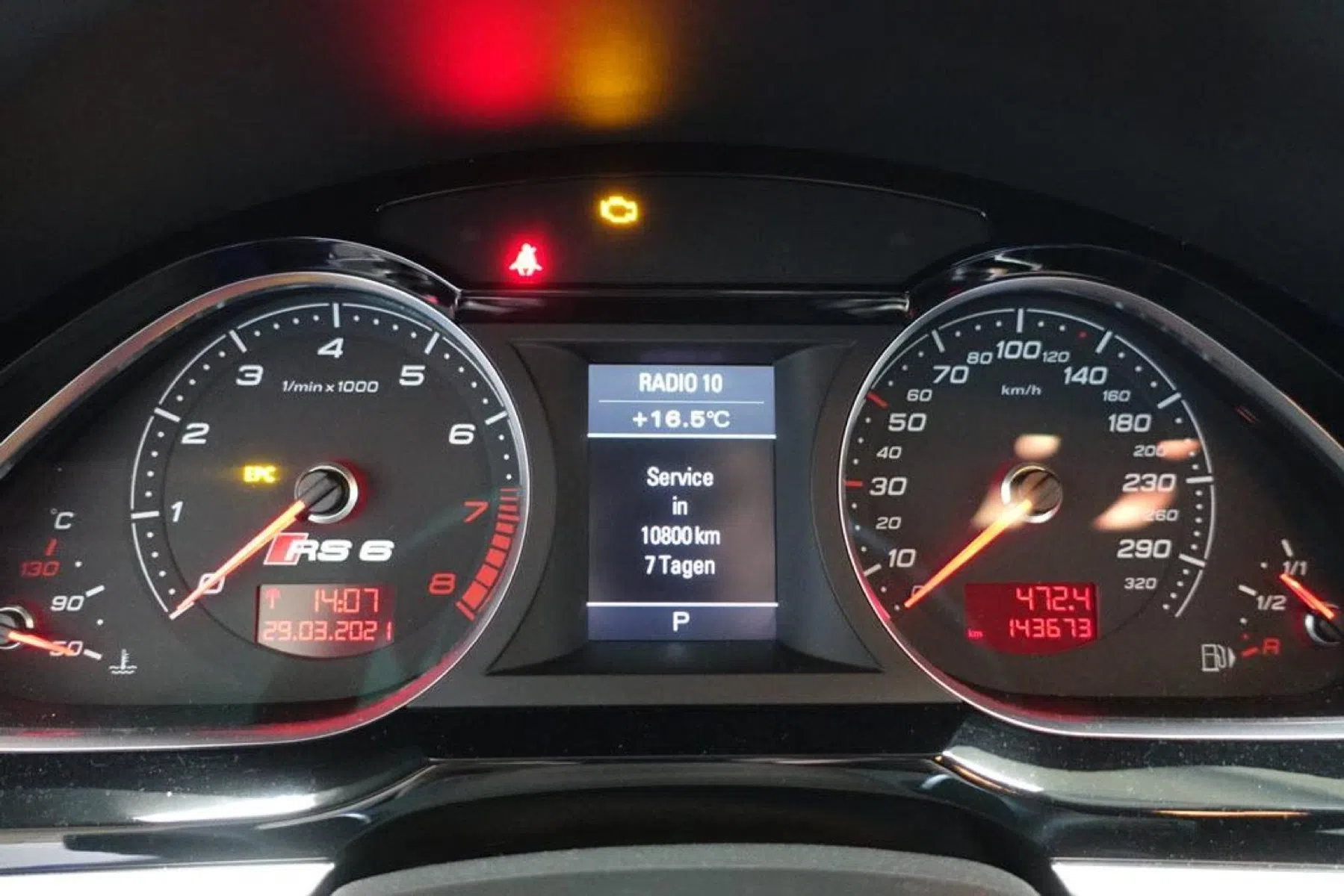 Nogaroblauwe Audi RS6 Sedan