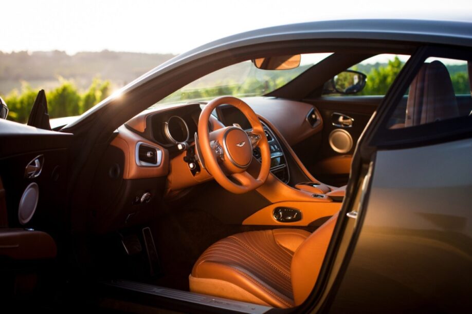 Aston Martin DB11