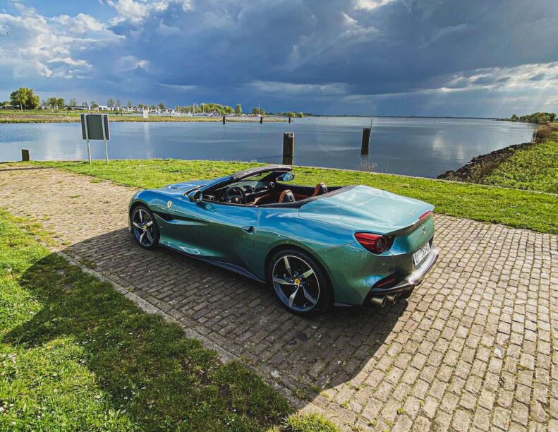 Ferrari Portofino M rijtest video