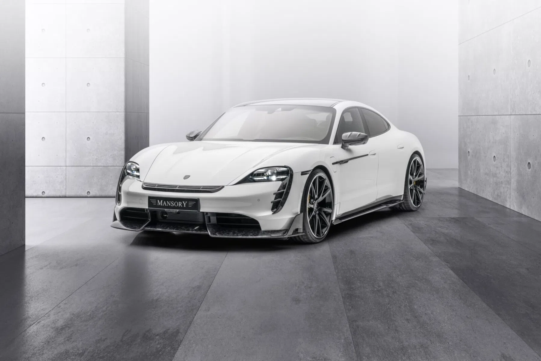 porsche taycan mansory