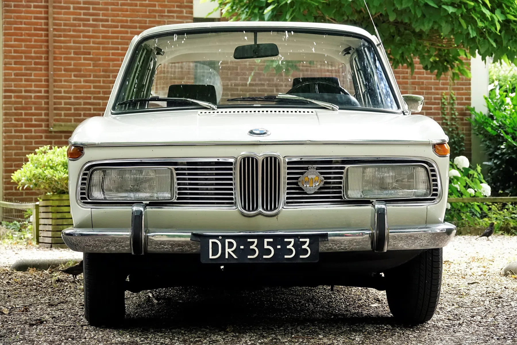 BMW 2000