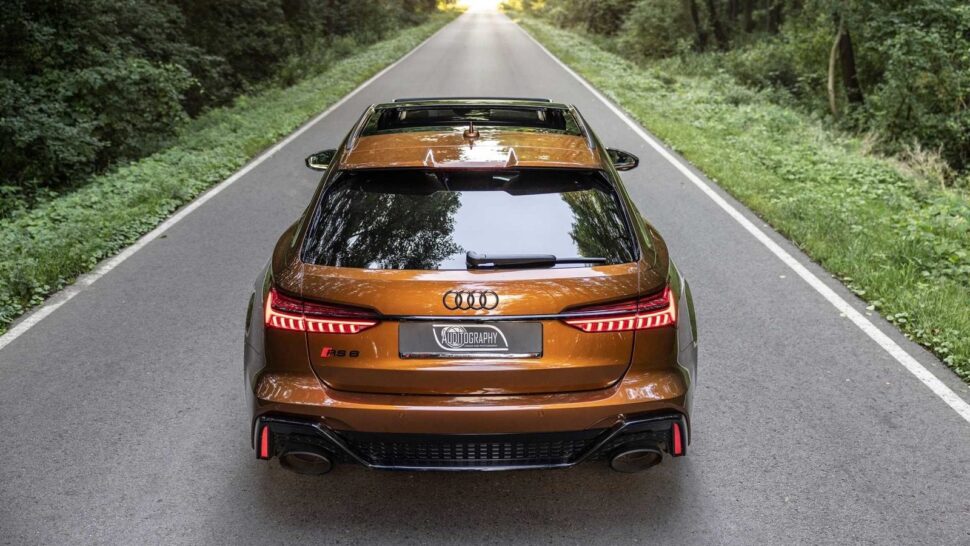 Bruine Audi RS6 Avant