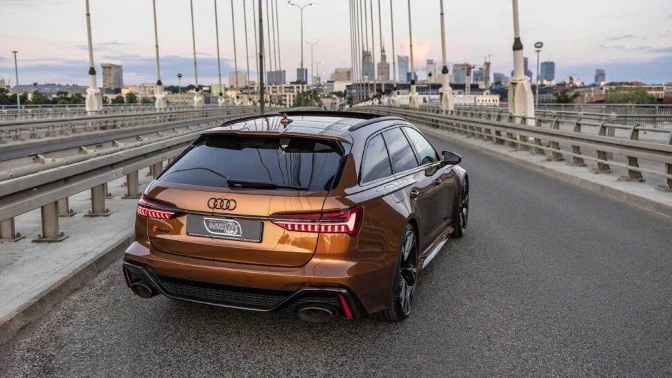 Bruine Audi RS6 Avant