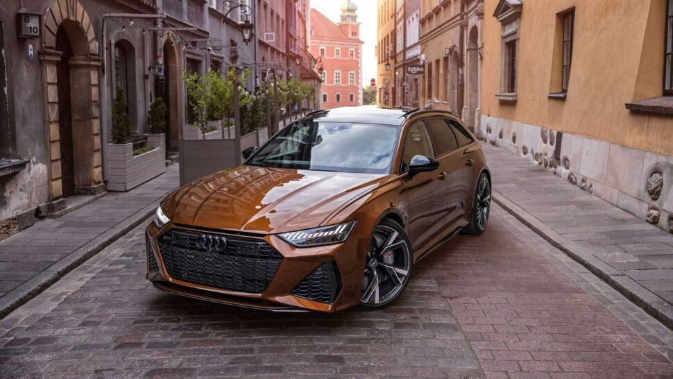 Bruine Audi RS6 Avant