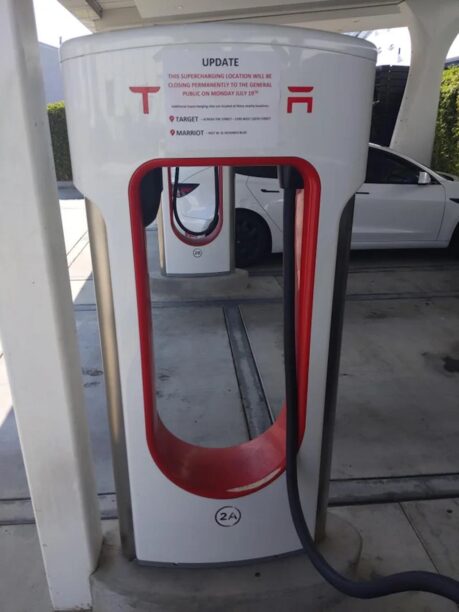 De allereerste Tesla Supercharger is niet meer