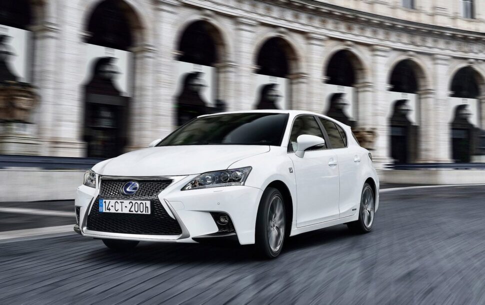 Lexus CT200h