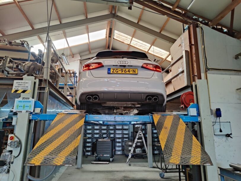 Audi S3 downpipe