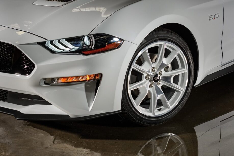 Mustang Ice White