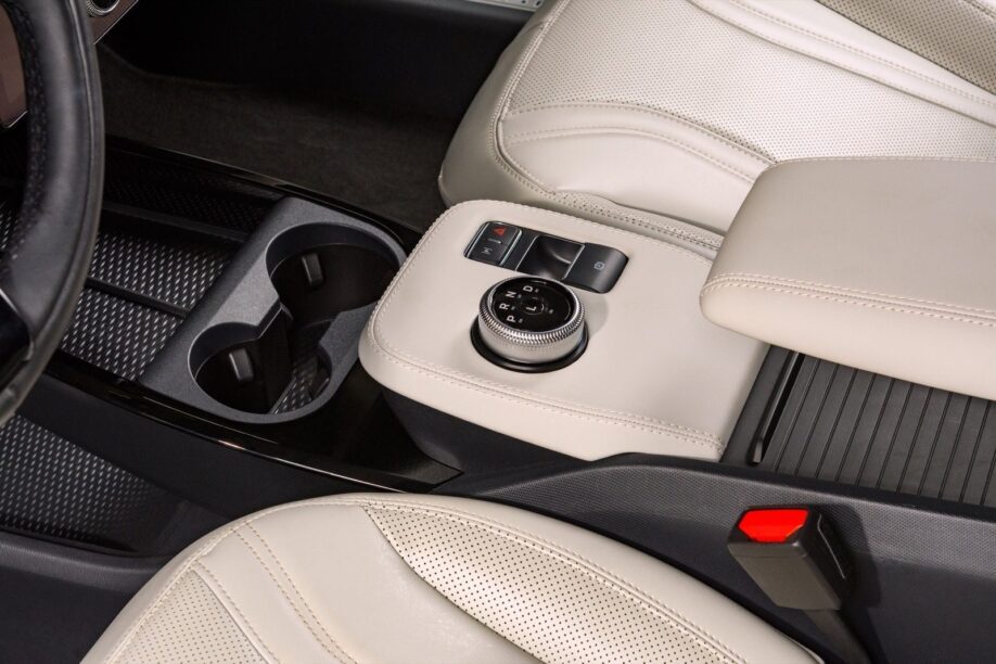 Mustang Ice White