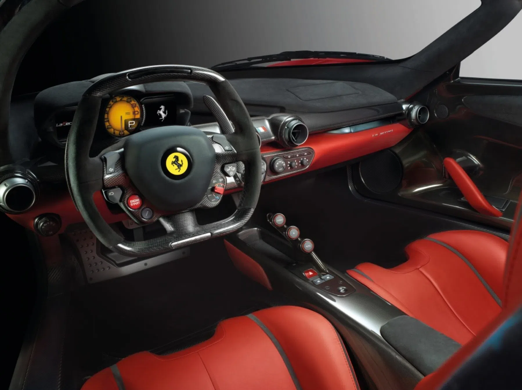 LaFerrari met V12