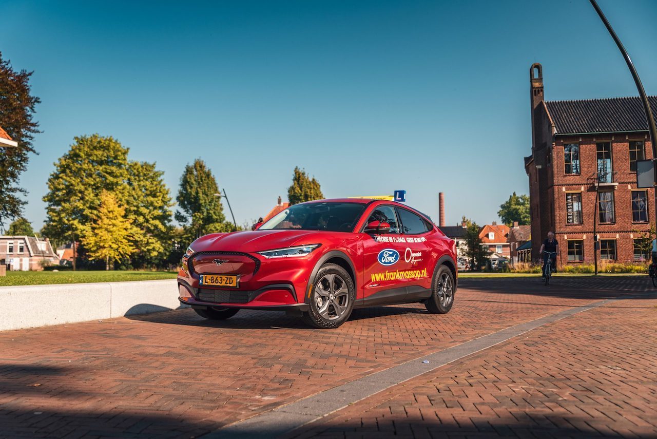 Ford Mustang lesauto