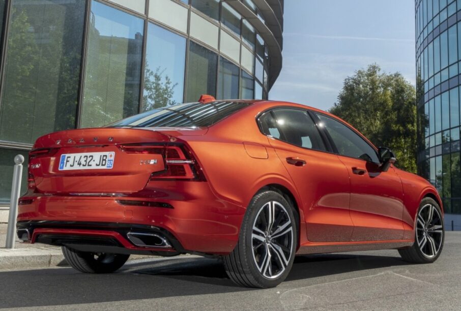 Goedkope auto met veel vermogen