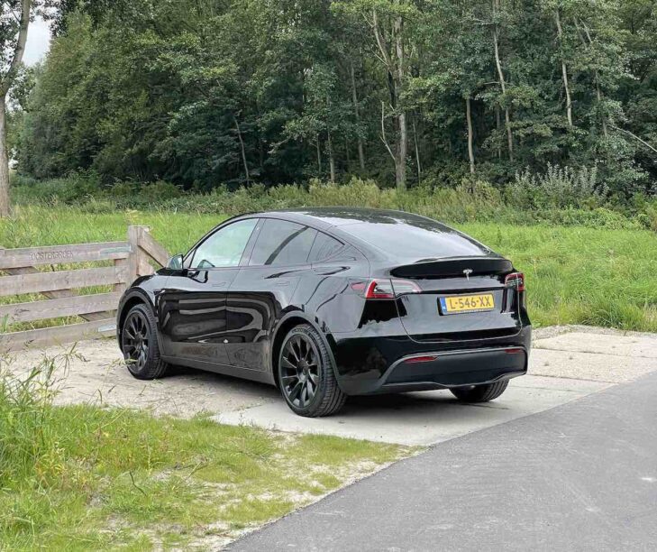 Tesla Model Y rijtest