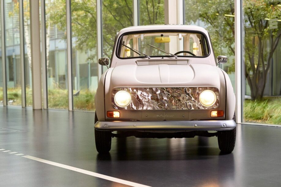 Renault SUITE N°4