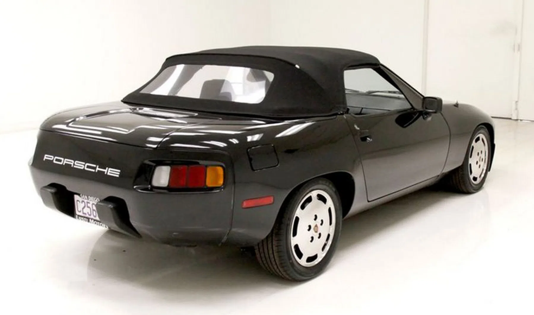 Porsche cabriolet