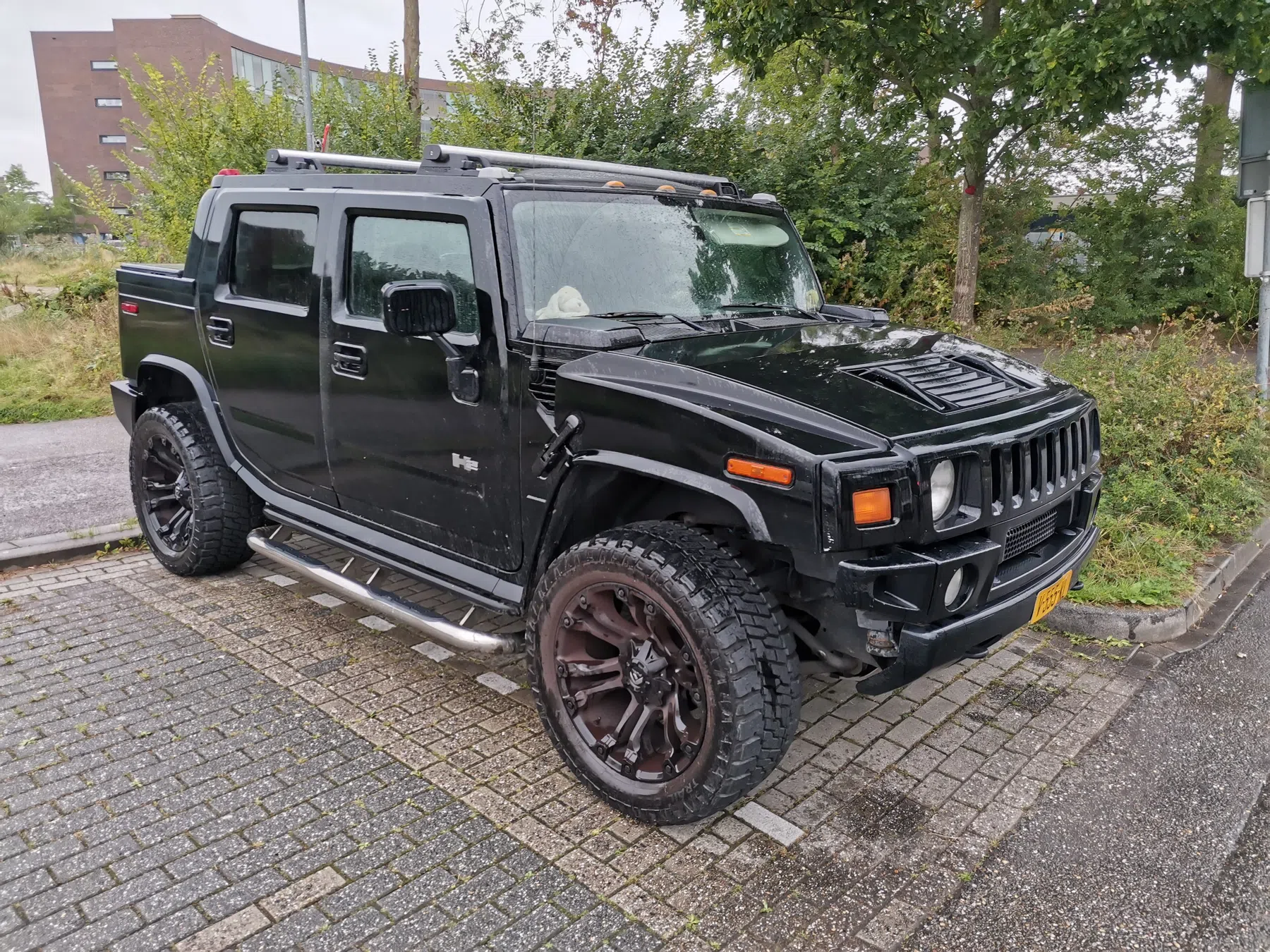 Hummer H2 SUT