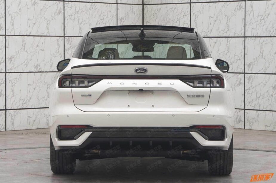 compleet nieuwe Ford Mondeo