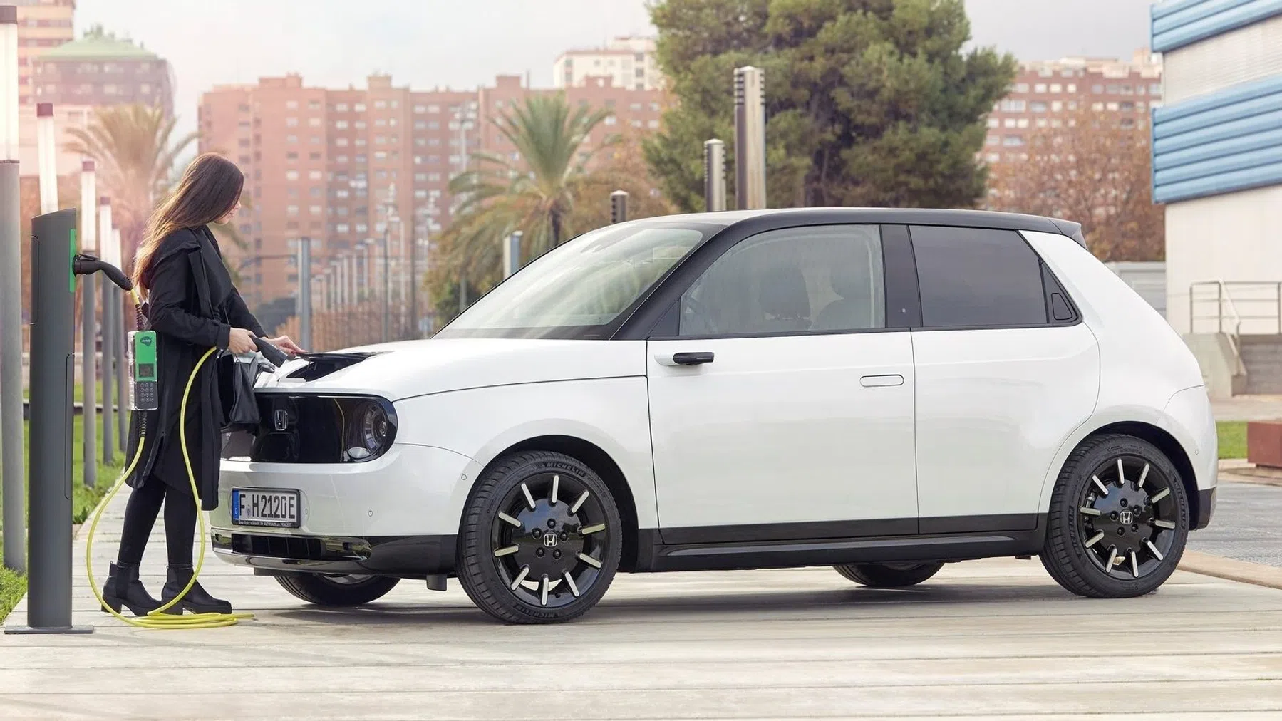 Honda e