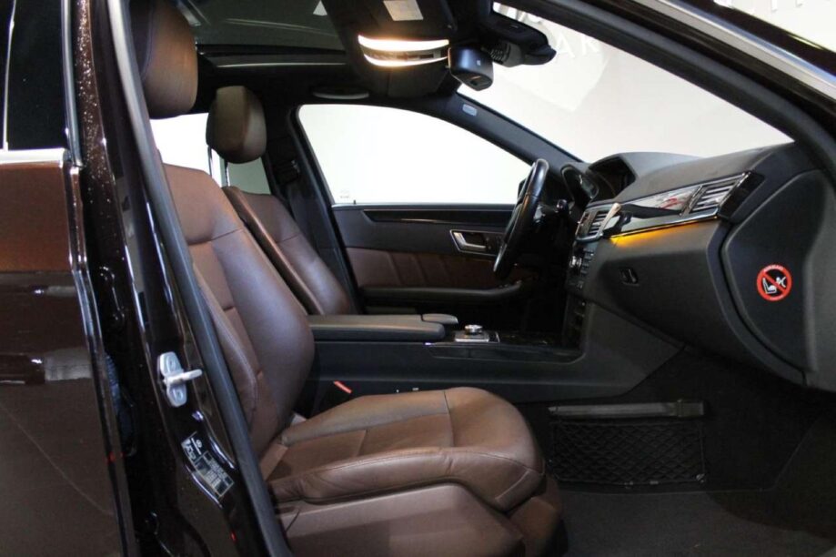 Donkerbruine Brabus B50 Estate