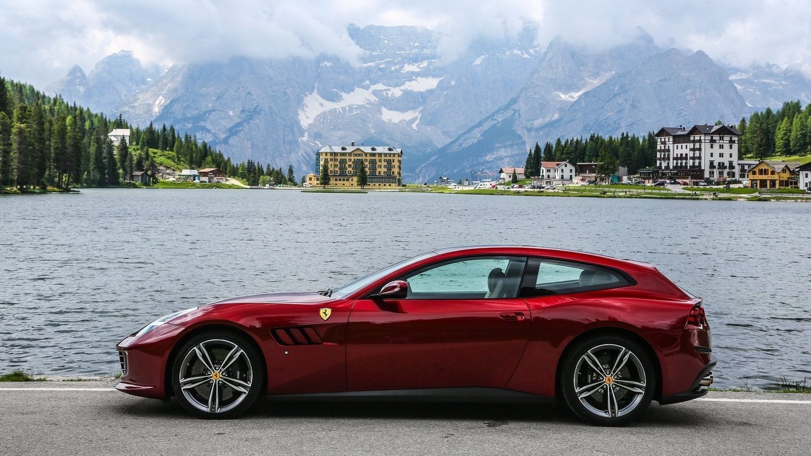 Ferrari GTC4 Lusso