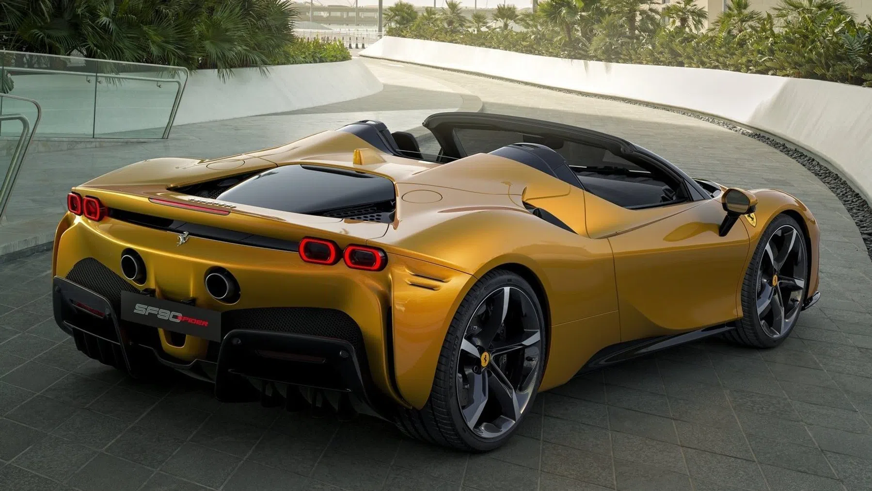 Ferrari SF90 Spider