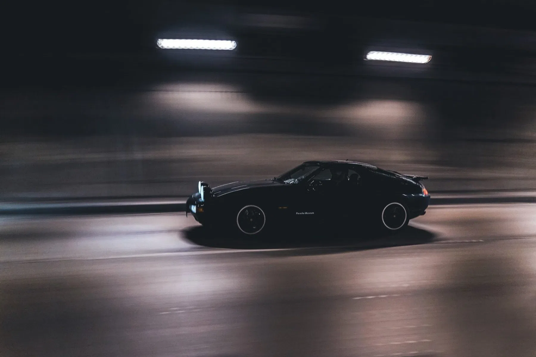 Porsche viert V8-jubileum