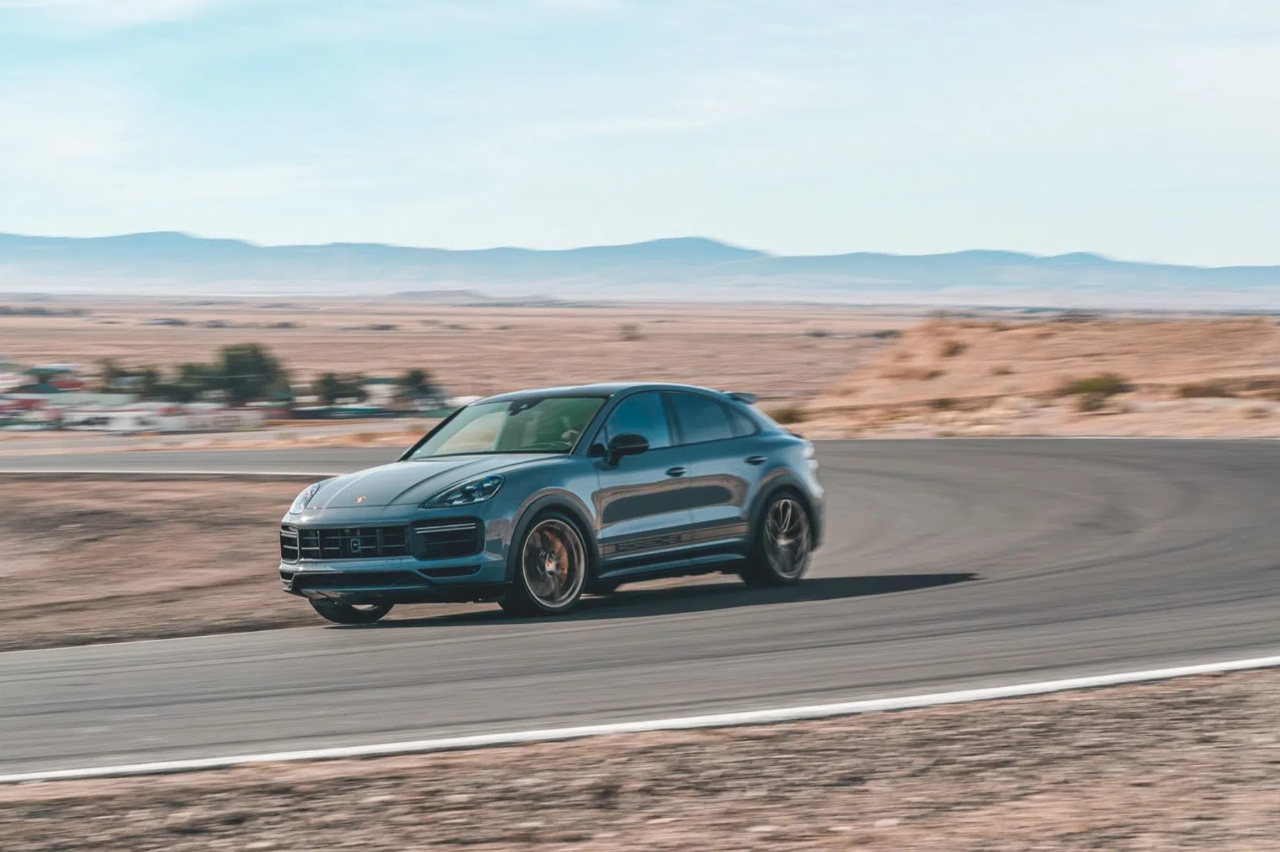 Porsche viert V8-jubileum