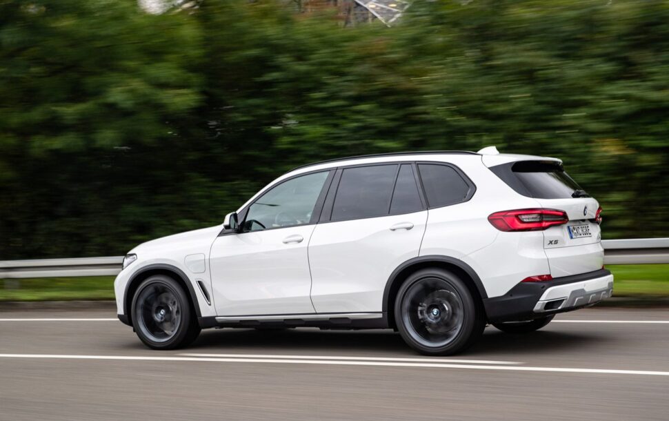Accu BMW X5 45e is 2 jaar later nog steeds niet veilig