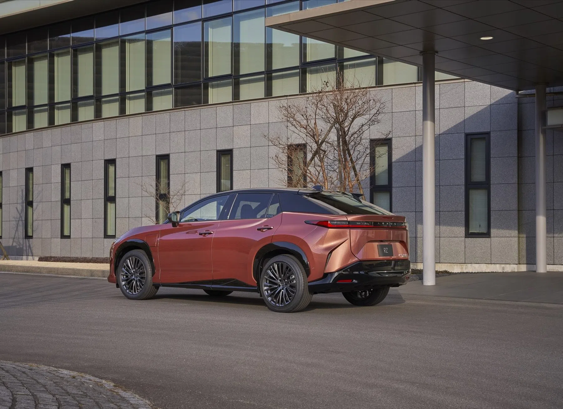 Lexus RZ450e