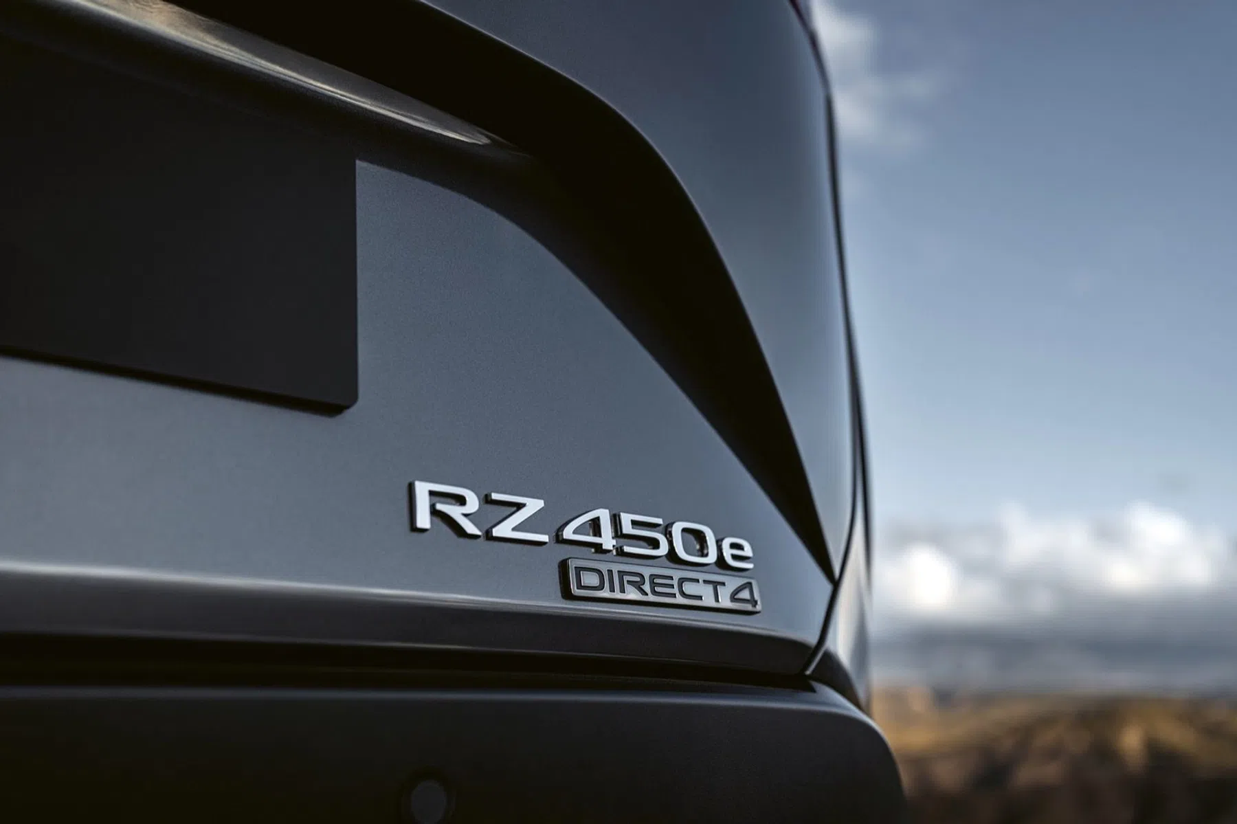 Lexus RZ450e