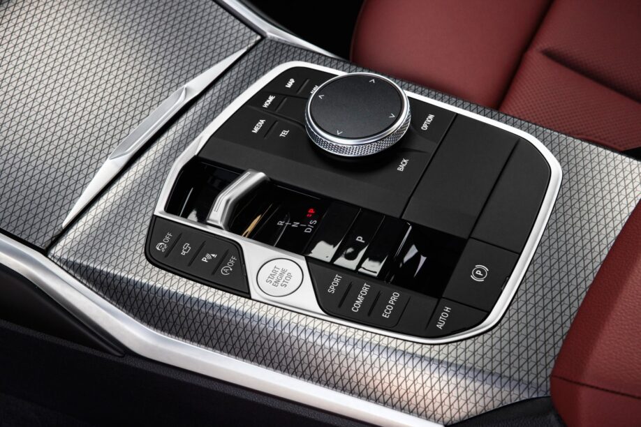 BMW 3-serie facelift altijd een automaat
