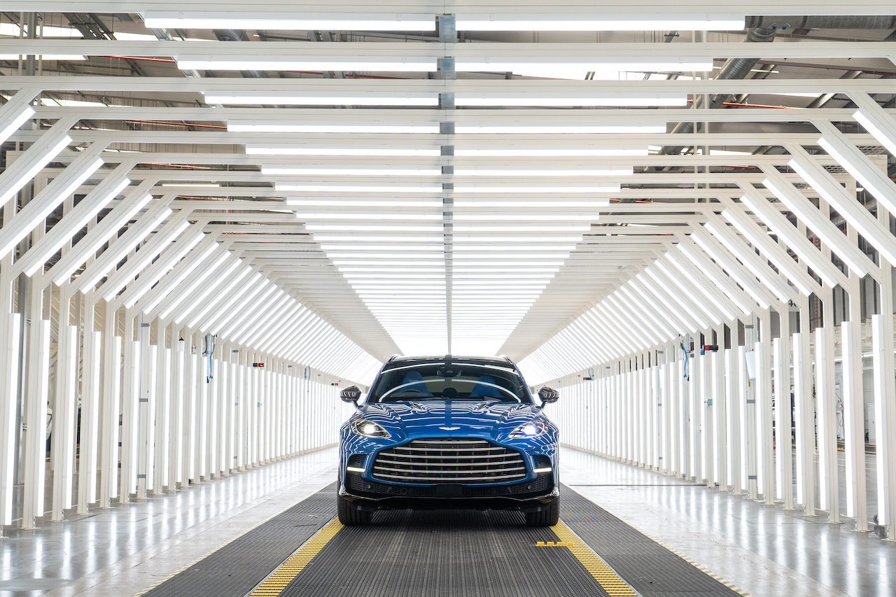 Klant stelt uitgesproken Aston Martin DBX707 samen