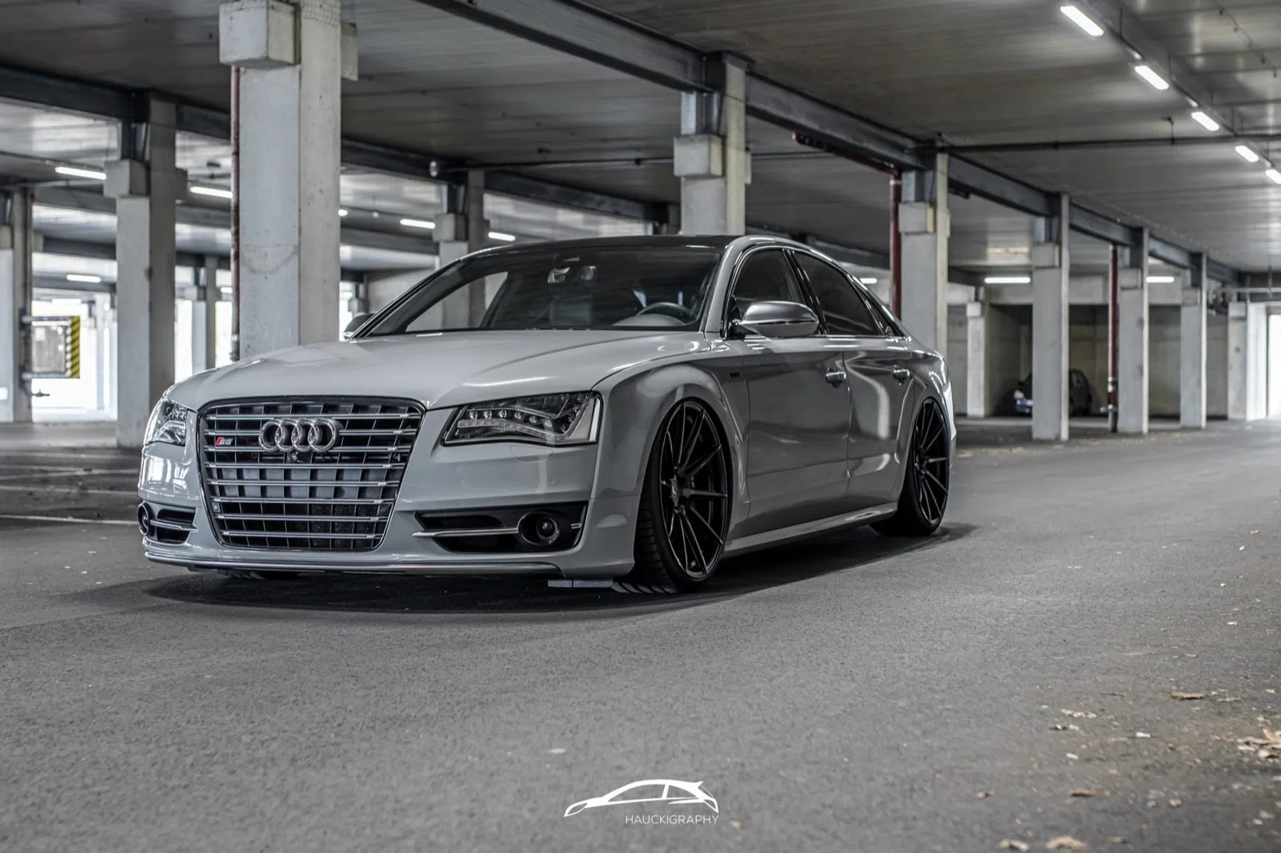 oude Audi S8