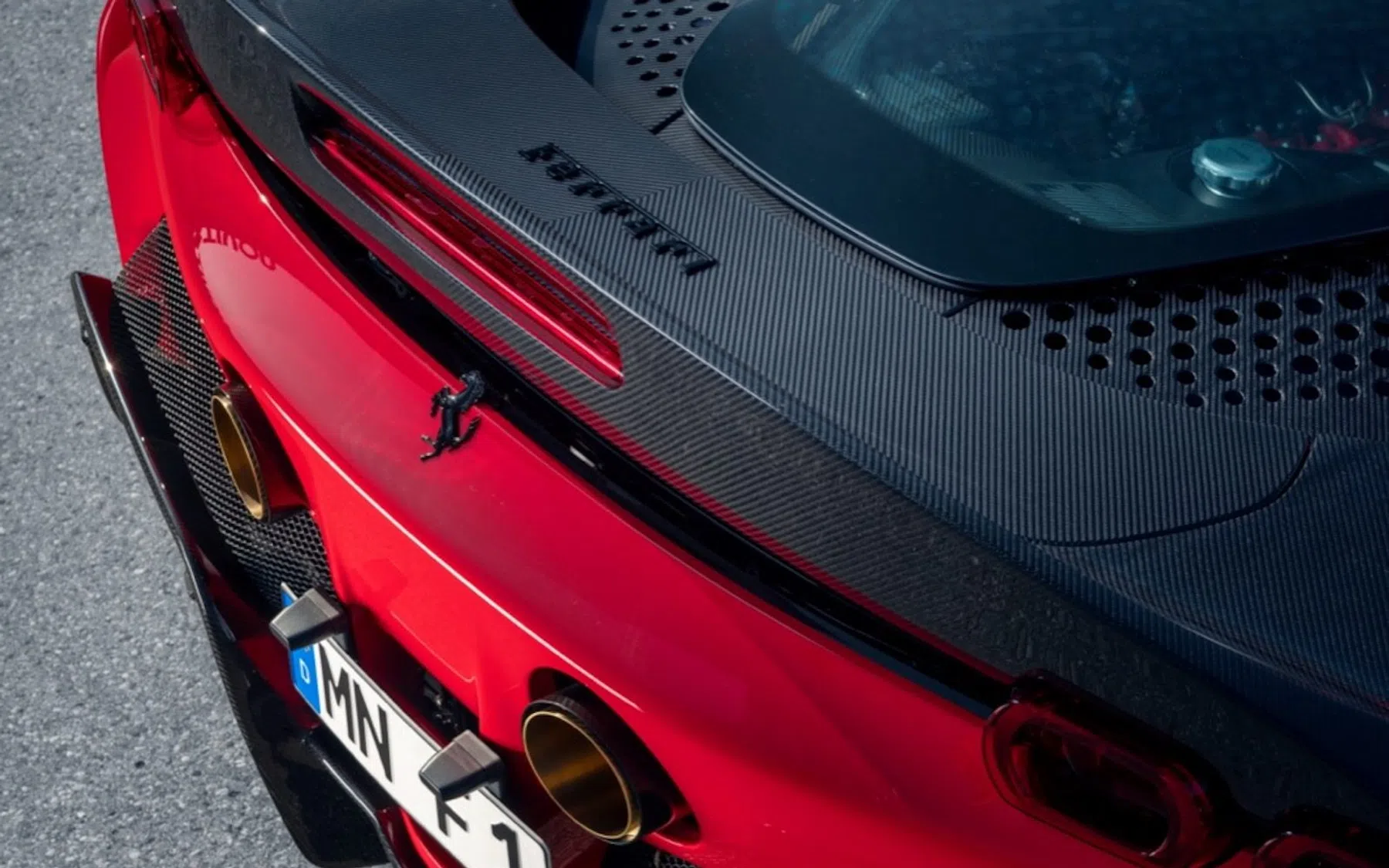 Ferrari met 1.109 pk