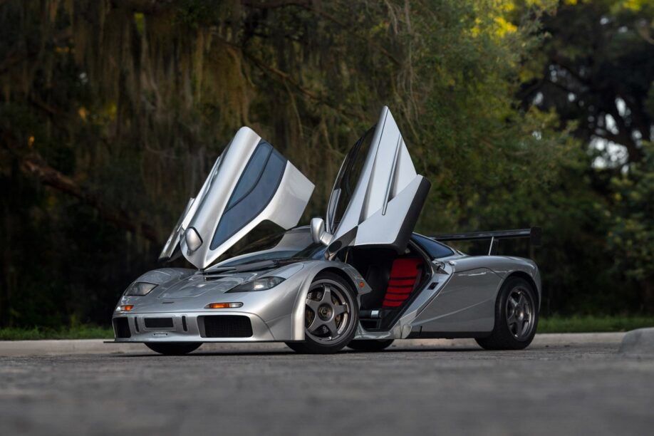 McLaren F1 met BMW Z1 koplampen