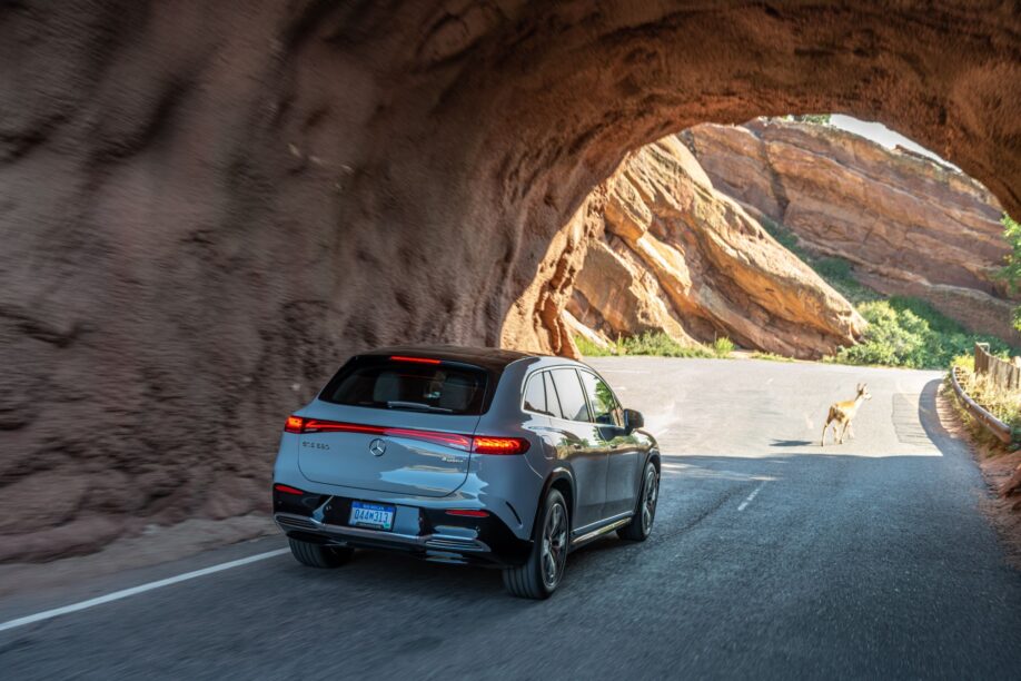 Mercedes EQS SUV rijtest en video