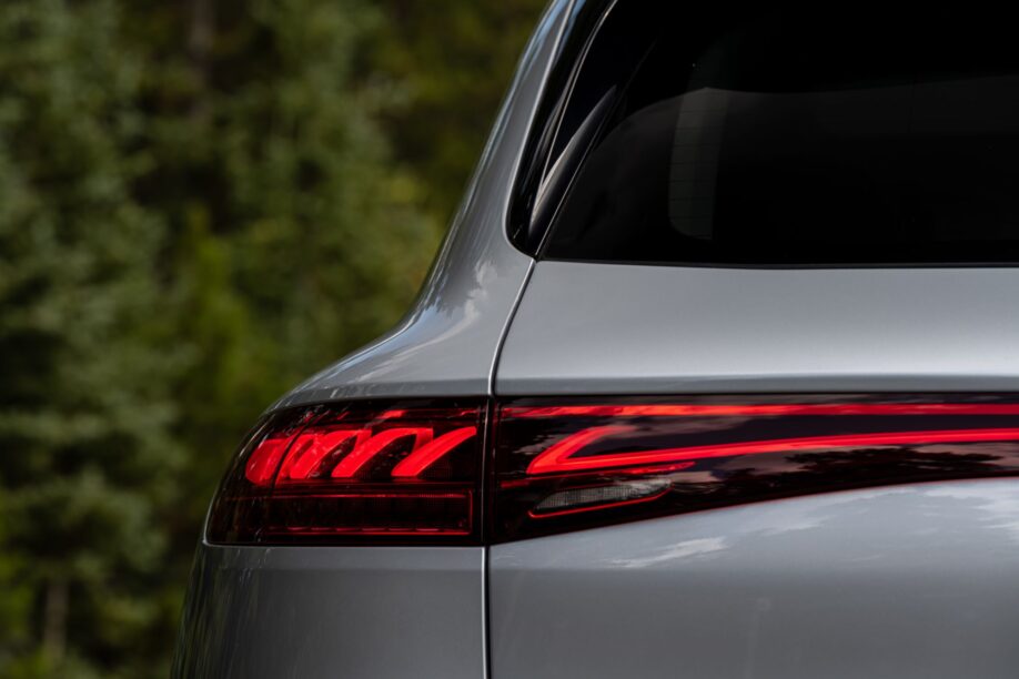 Mercedes EQS SUV rijtest en video