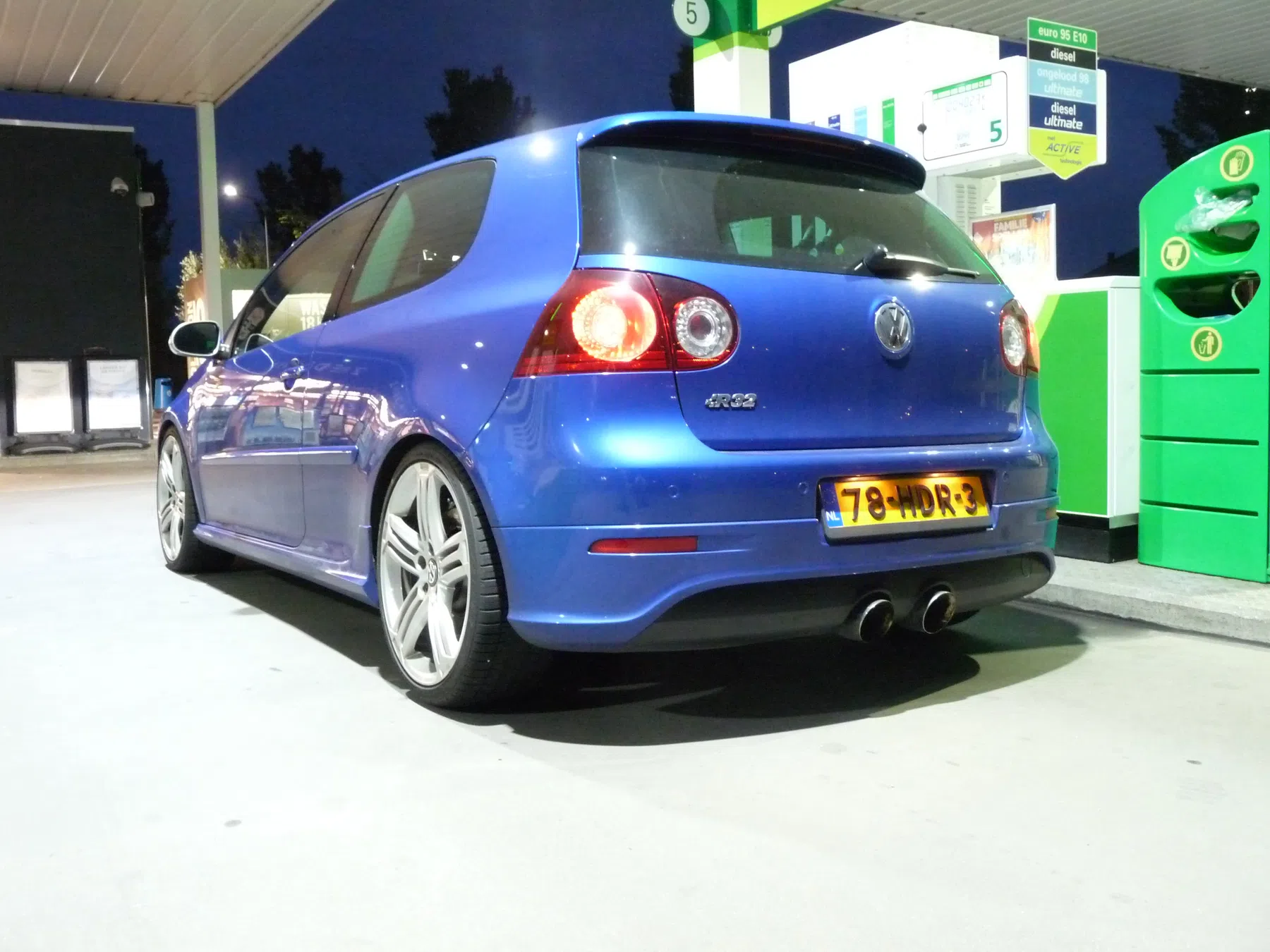 Golf R32