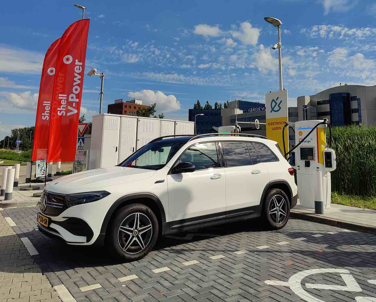 Autoblog Garage afsluiting Mercedes EQB