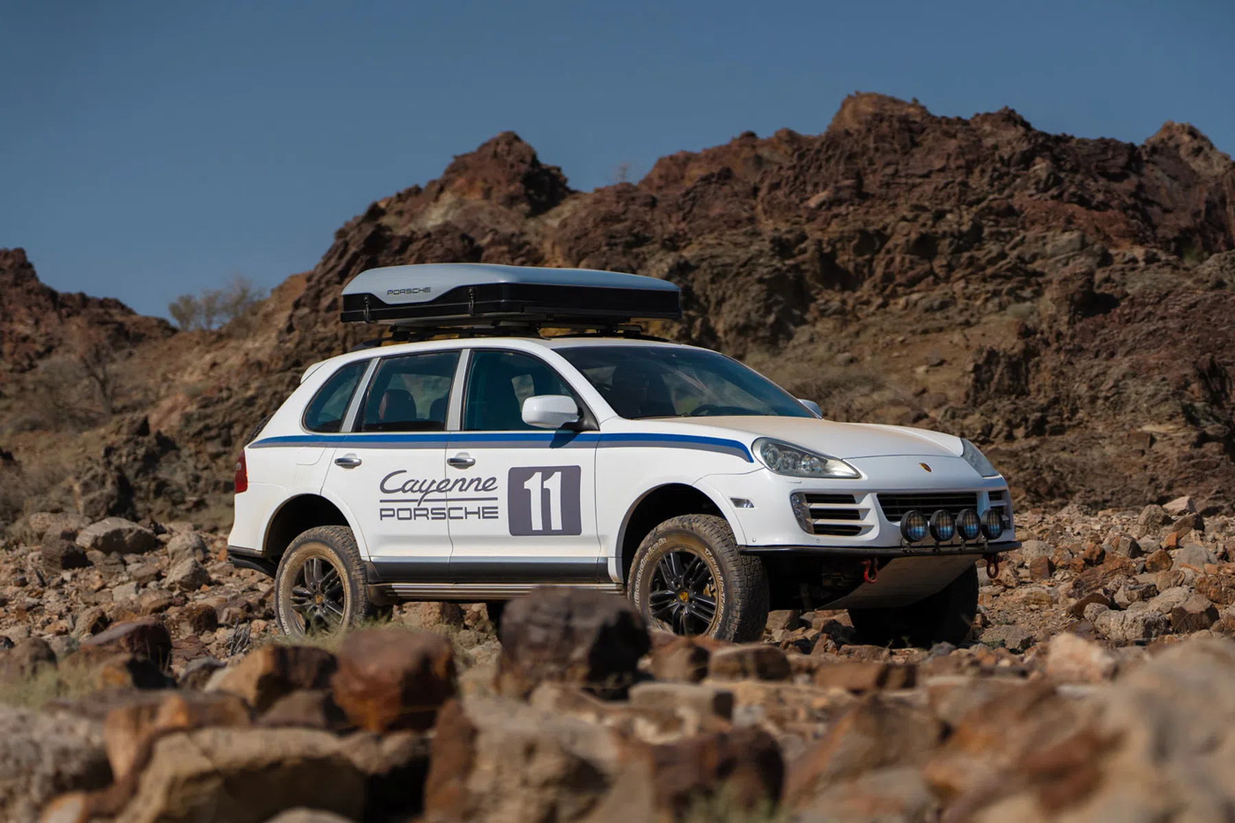 Porsche Cayenne restomod
