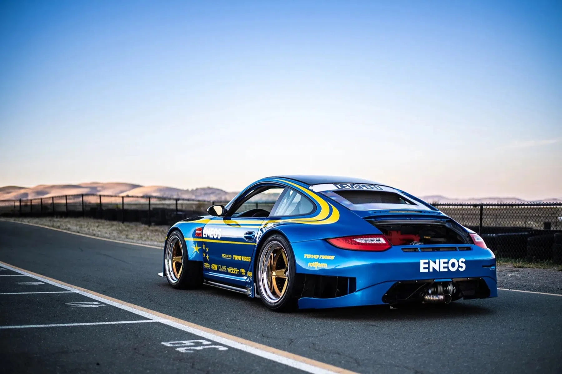 911 met viercilinder