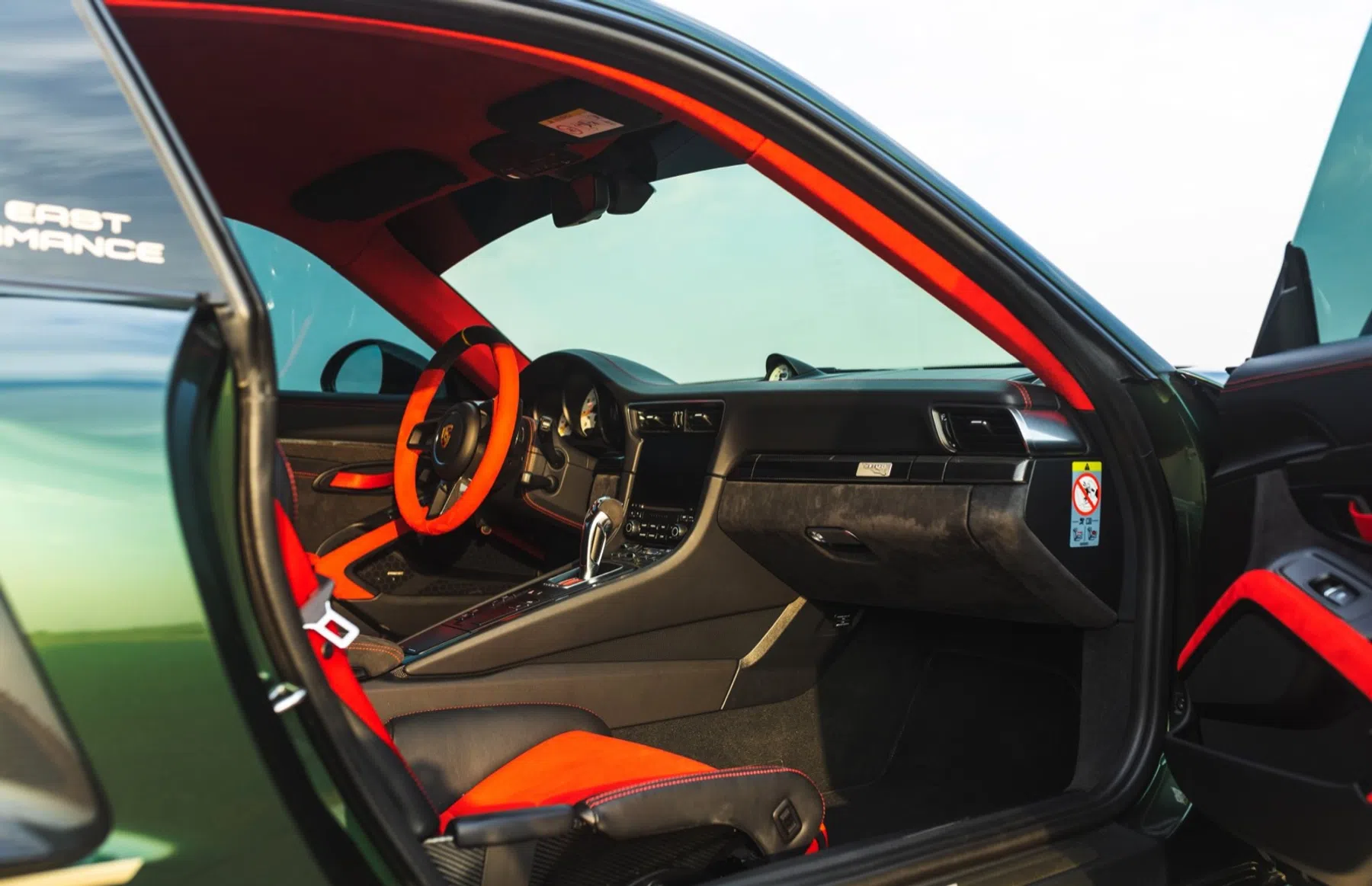 donkergroene 911 GT2 RS