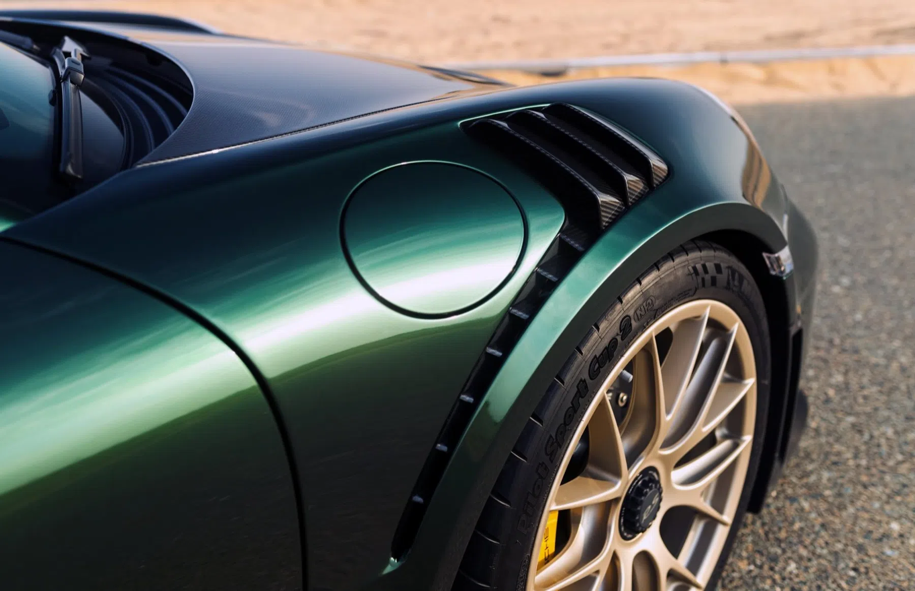 donkergroene 911 GT2 RS