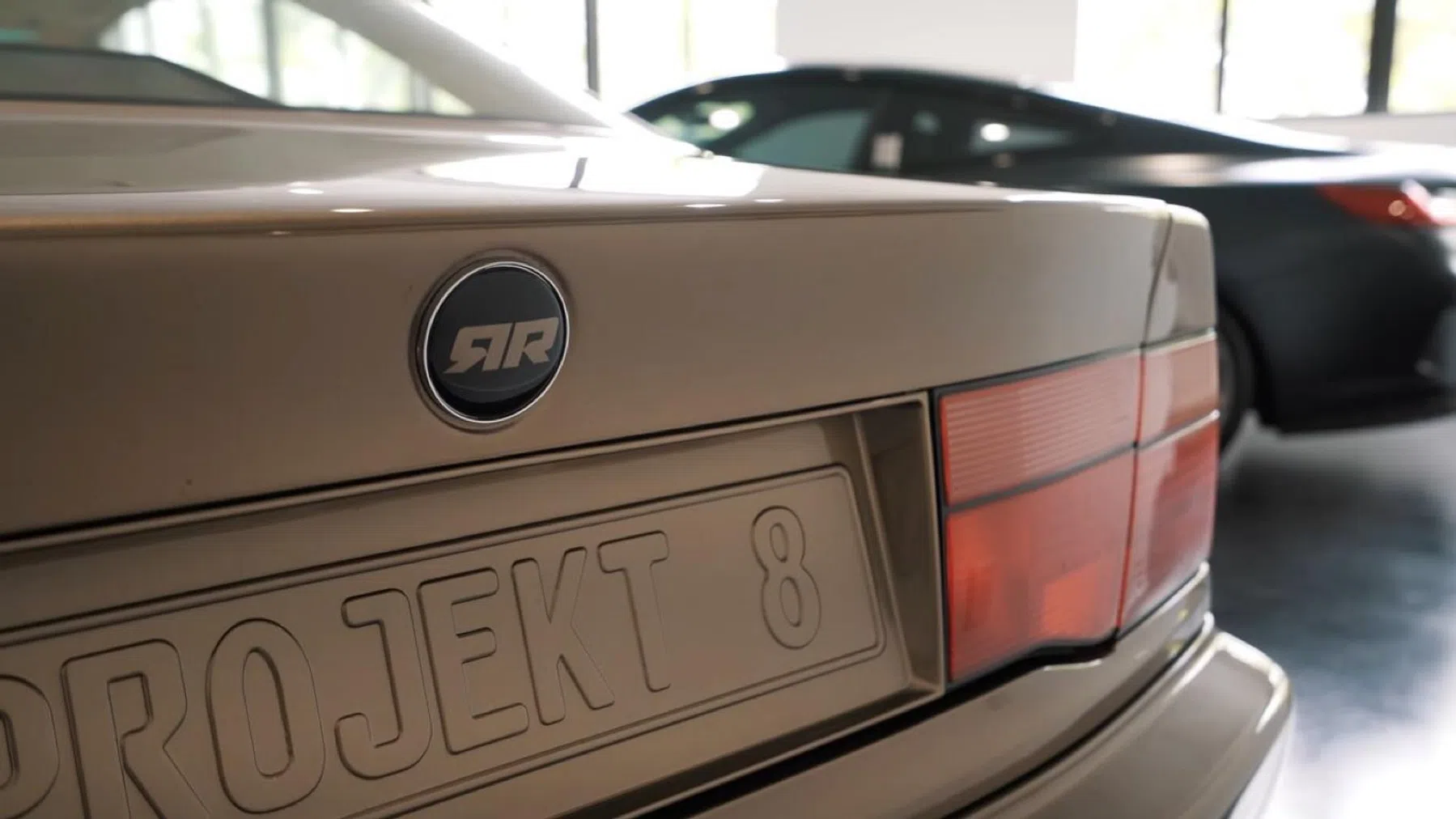 BMW 850 restomod