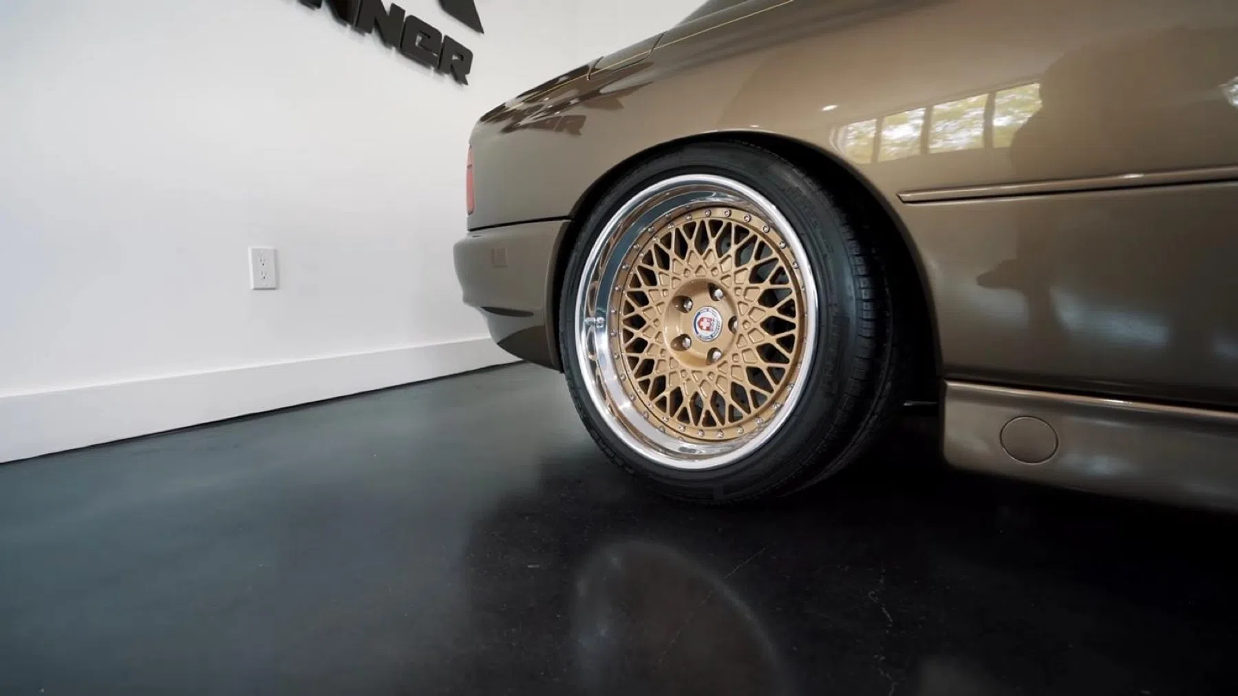 BMW 850 restomod